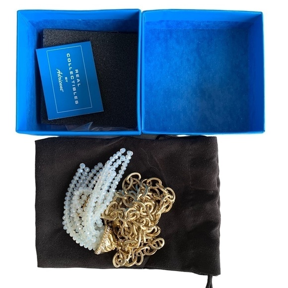 🆕 Adrienne Goldtone Tassel Necklace White 18” Chain 4” Tassel - Picture 5 of 5